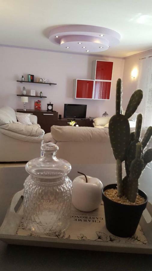 Апартаменты Apartman Luly Каштела Экстерьер фото